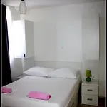 krevet i doručak White