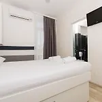 White 3*