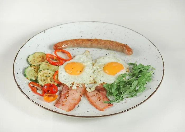 Bed & Breakfast White 3*