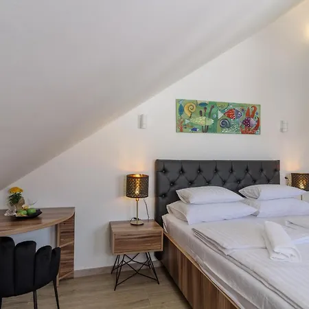 White Panzió Trogir