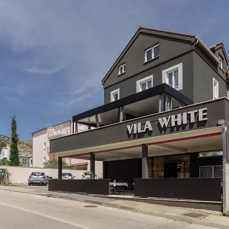 White Panzió