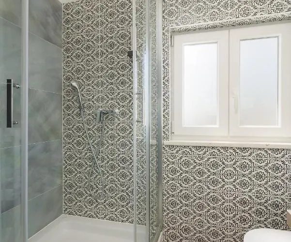 Alojamento de Acomodação e Pequeno-almoço White Trogir