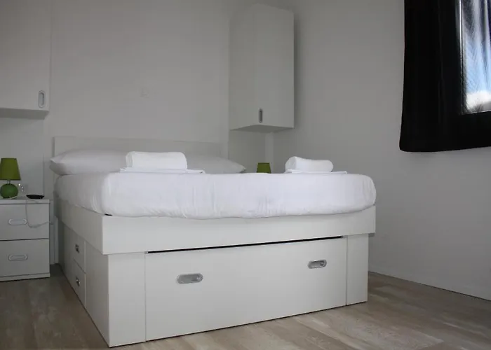 White Bed & Breakfast