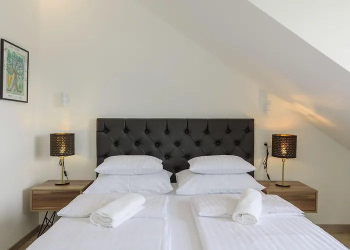 Alojamento de Acomodação e Pequeno-almoço White 3*