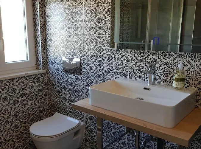 Bed & Breakfast White