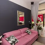 White 3* Трогір