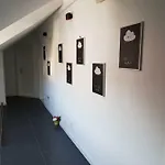 White Готель типу 