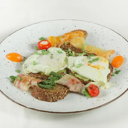 White 3* تروغير