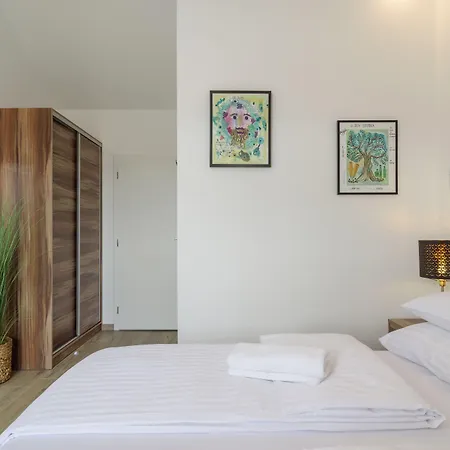 White فندق مبيت وإفطار