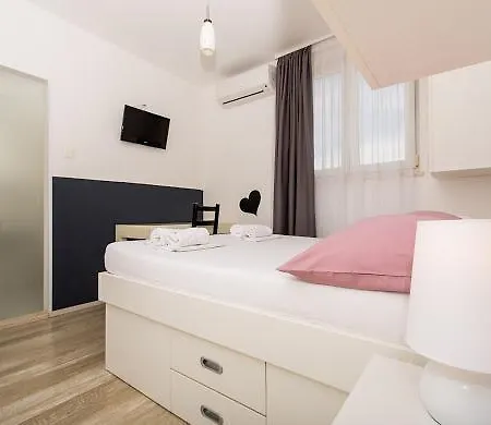 فندق مبيت وإفطار White تروغير