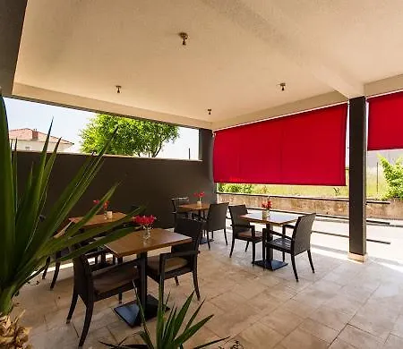 White فندق مبيت وإفطار